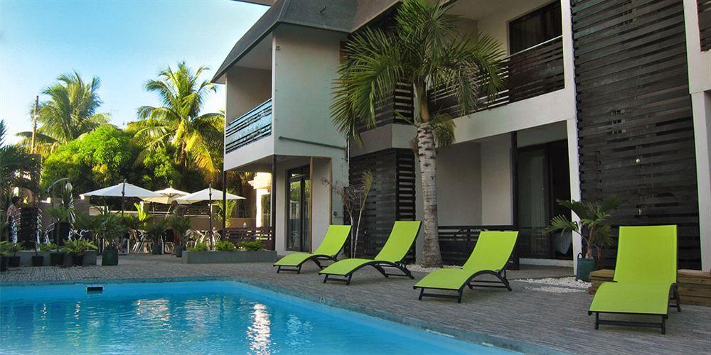 West Palm Inn Flic en Flac Exterior foto