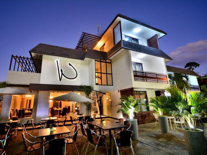 West Palm Inn Flic en Flac Exterior foto