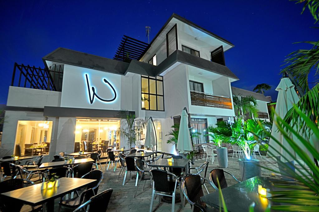 West Palm Inn Flic en Flac Exterior foto