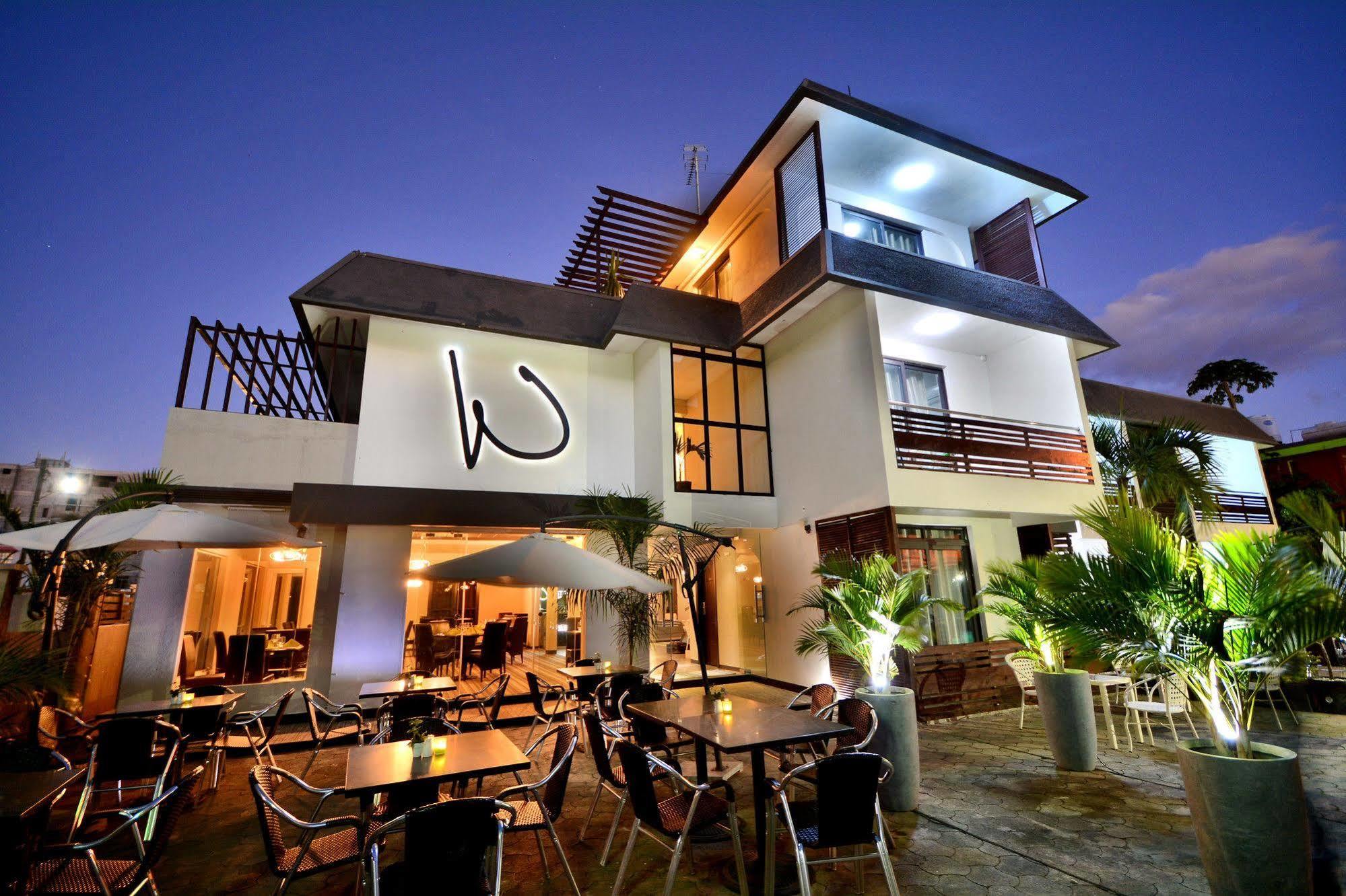 West Palm Inn Flic en Flac Exterior foto